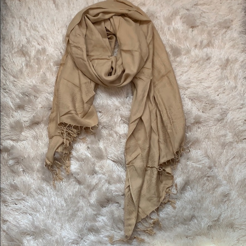 NWOT Cream Lightweight Pashmina-Style Wrap Scarf.